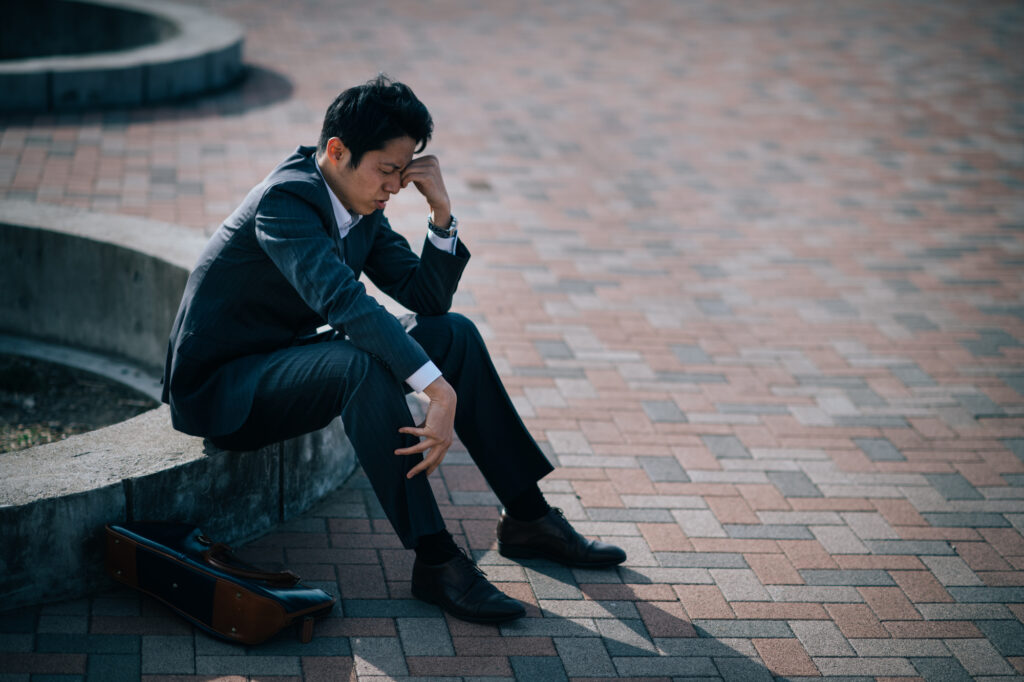 うつ病で退職した場合の末路は？もらえる手当や働き方・同じ末路を辿らない方法を解説