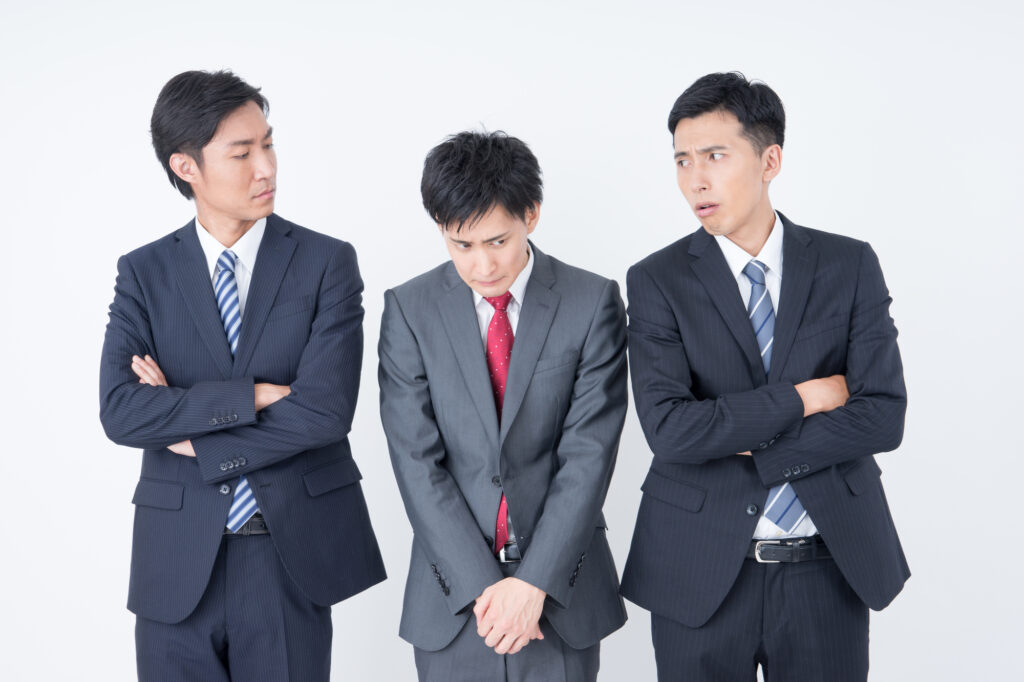 「退職代行サービスの利用は情けない」は誤解!使用するメリットを解説