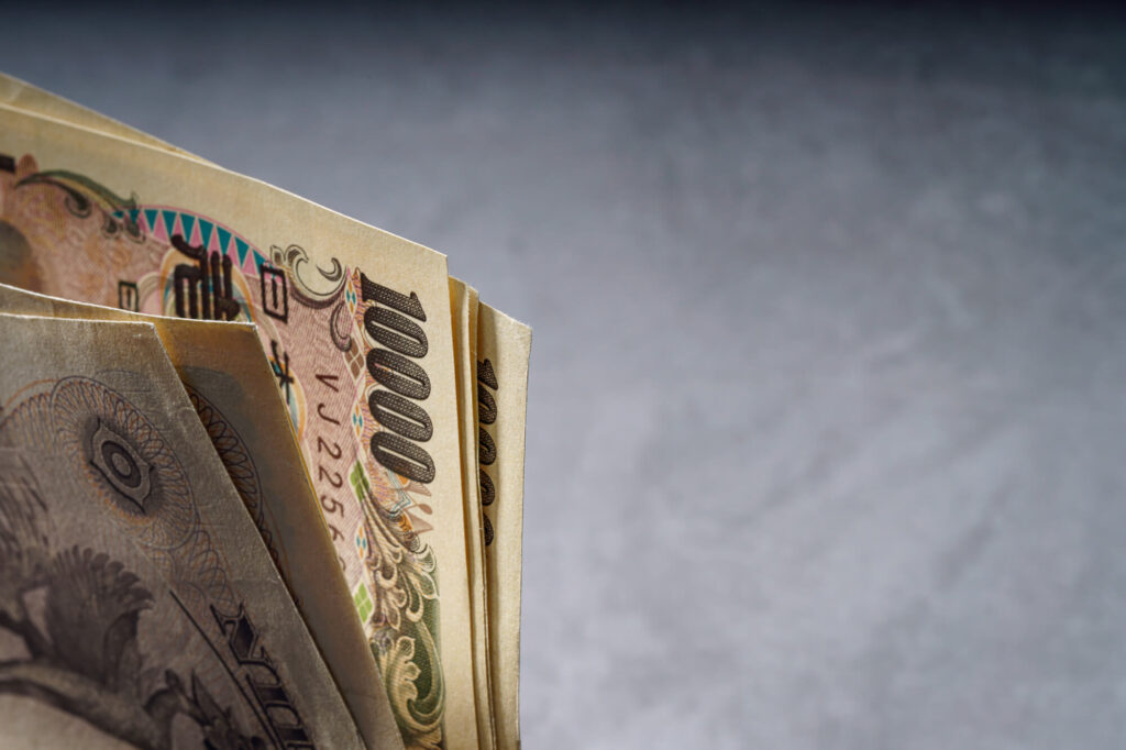 会社に借金があっても退職代行で辞められる！返済方法やおすすめのサービスを解説