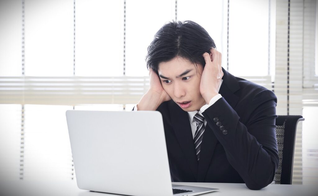 転職サイトへの登録は会社にバレる？バレずに済む5つの方法や注意点を解説
