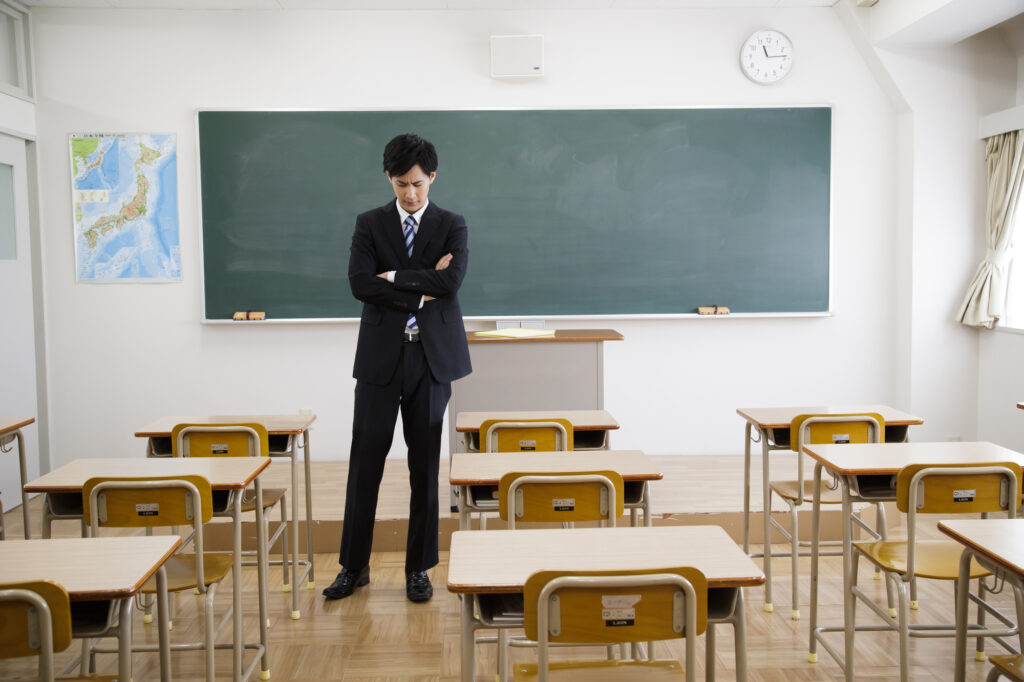 教員を辞めたい！よくある理由や退職後の選択肢について解説