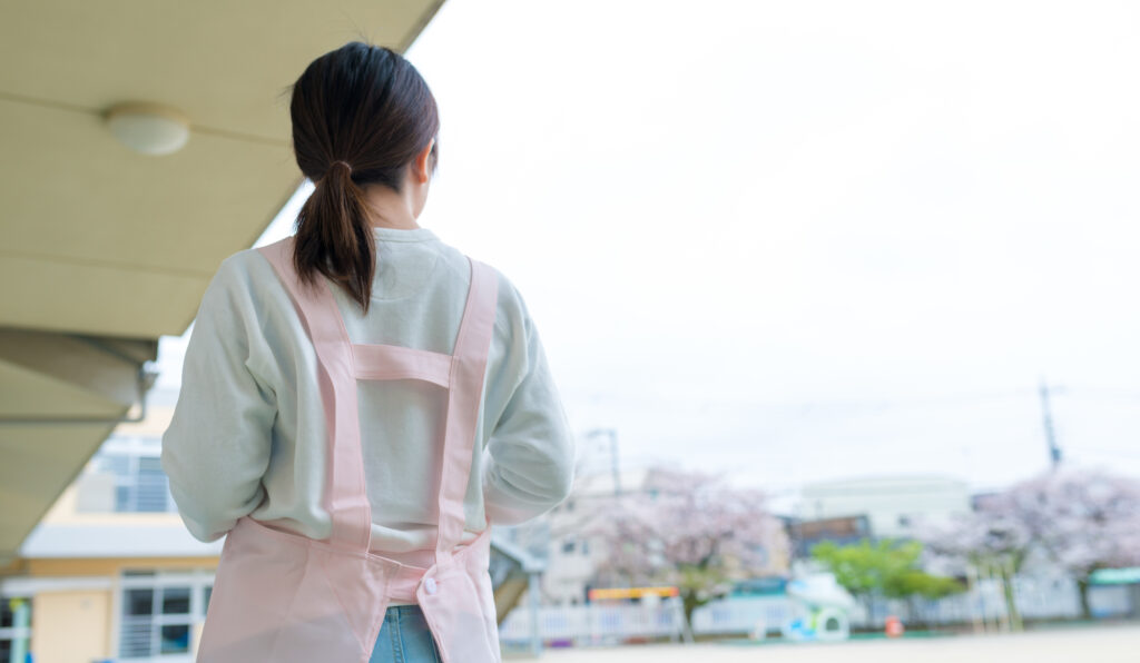 保育士から一般企業に転職できる？おすすめの職種や注意点も解説
