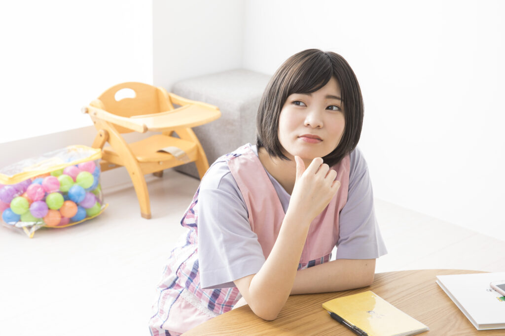 幼稚園教諭を辞めたい理由5つ。辞めたい時に考えるべきことと幼稚園教諭の辞め方も解説