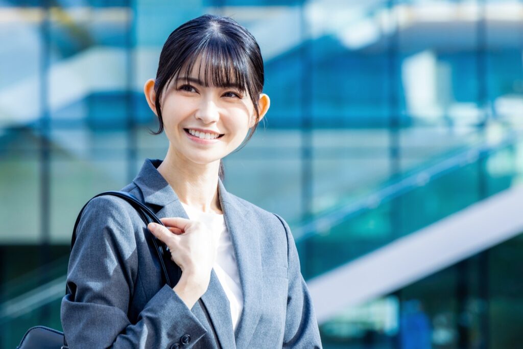女性教員が転職するには？おすすめの転職先や年代別で転職を成功させるコツを紹介