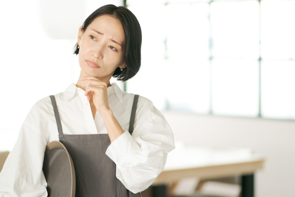 接客業を辞めてよかった！ストレスから解放された理由とは？転職のメリットと成功事例